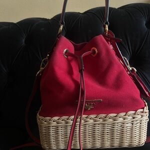 Prada Bag ( a little bit dirty ) but good condition. Comes with authentic card